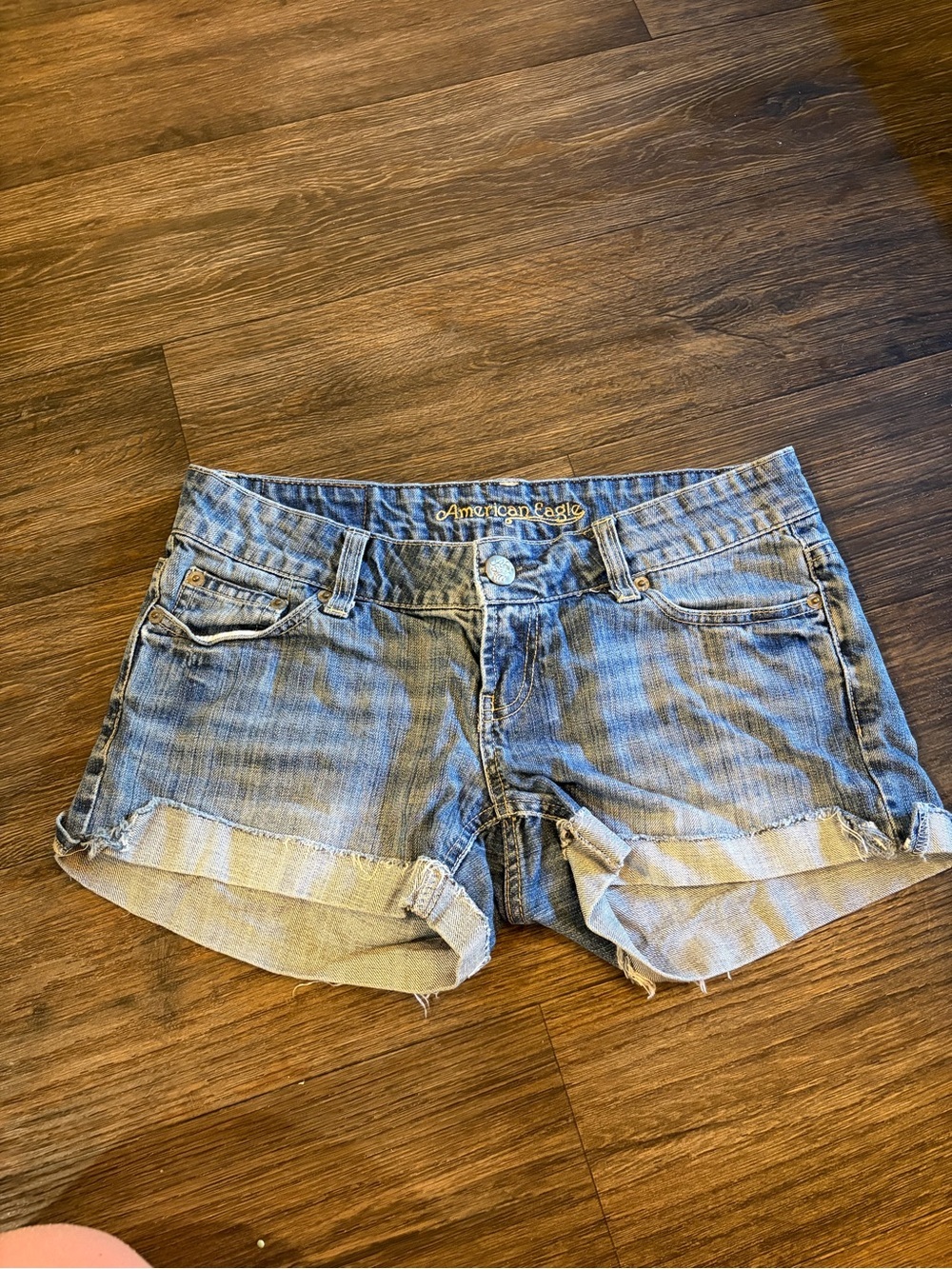 Y2k American Eagle Jean Women’s Shorts Sizez 4/4 Low Rise Blue Denim Cutoffs - Picture 1 of 5